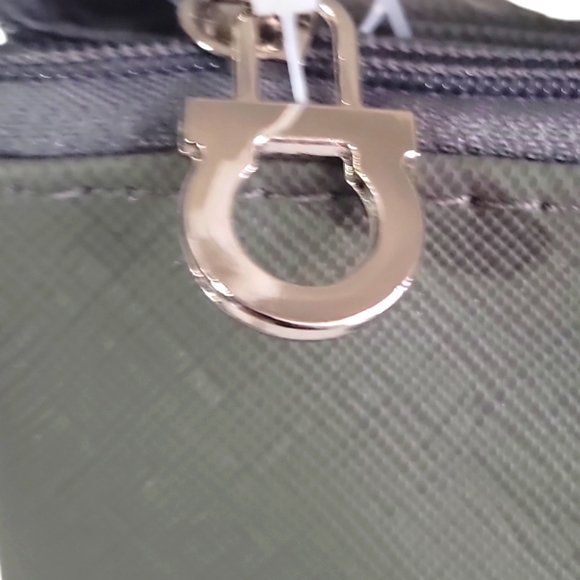 Ferragamo Turkish Airlines Convivio First Class Amenity Kit Clutch Bag 2024 - Picture 3 of 4